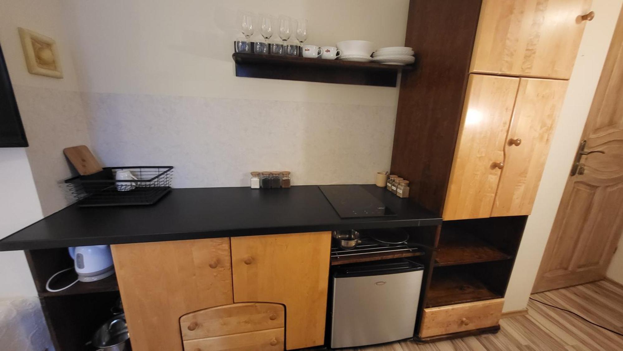Aven'a pokoje gościnne z basenem Ujście-Darłowskie Exteriér fotografie