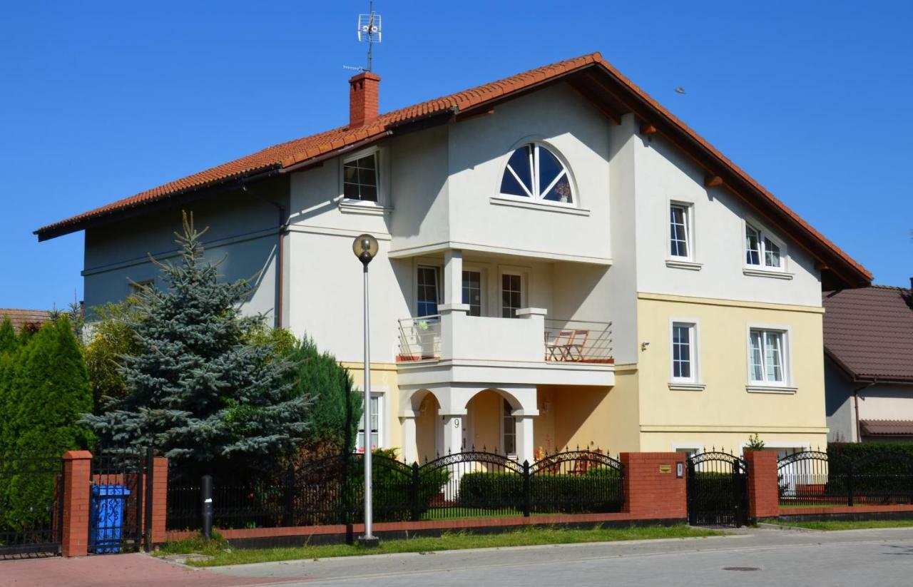Aven'a pokoje gościnne z basenem Ujście-Darłowskie Exteriér fotografie